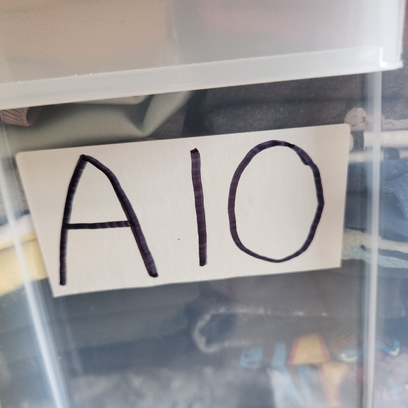 Roger Waters Us + Them Rock N Roll Band Concert Tour Small Gray Graphic T-Shirt - Picture 6 of 6